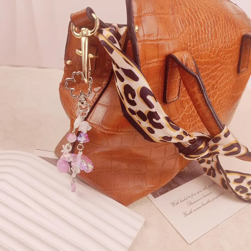 AGEN KGEN Aesthetic Y2K keychains Cute Butterfly Star – product photo 5 of 9