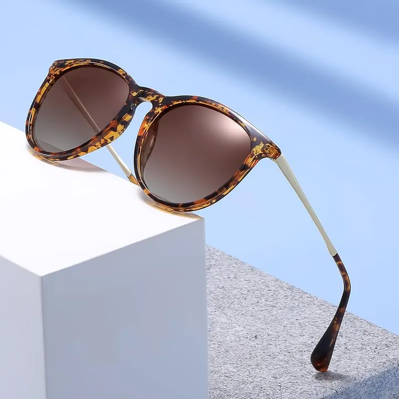 aisswzber Vintage Round Polarized Sunglasses – product photo 3 of 7