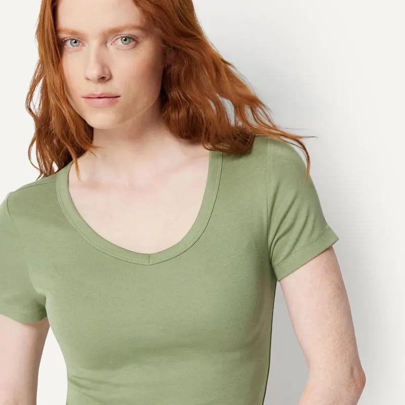Amazon Essentials Women’s Slim-Fit Short-Sleeve V-Neck T-Shirt – Ribbed Cotton-Modal
