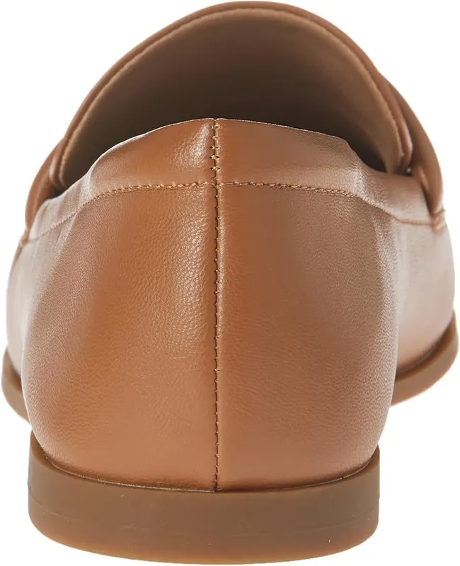 Amazon Essentials Women’s Soft Almond Toe Loafer – Material