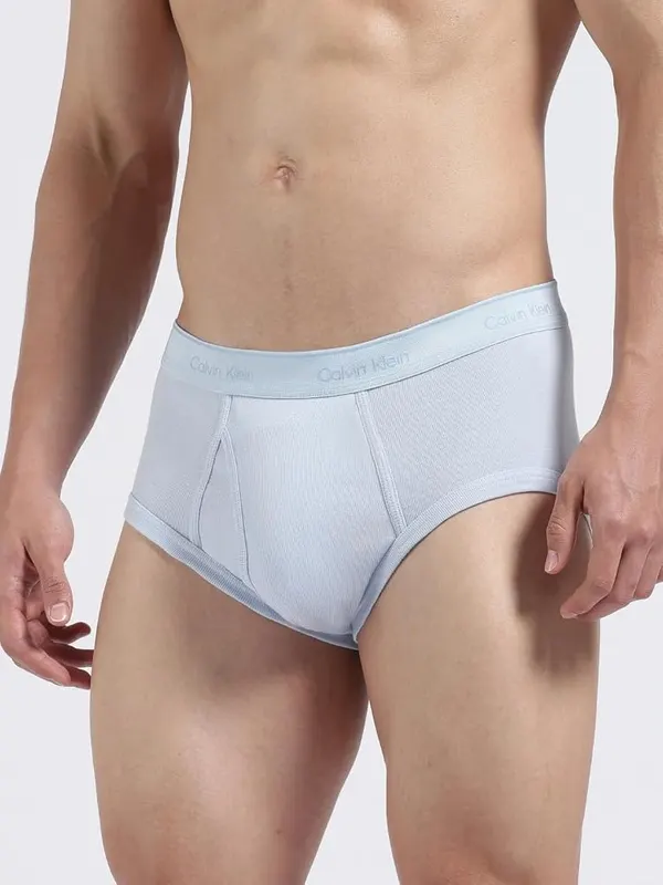 Calvin Klein Men’s Cotton Classics 3-Pack Brief – Signature Fit