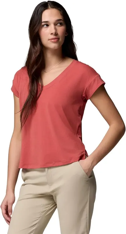 Columbia Women’s Daniela Falls V-Neck Short Sleeve Washed Red – product photo 3 of 6