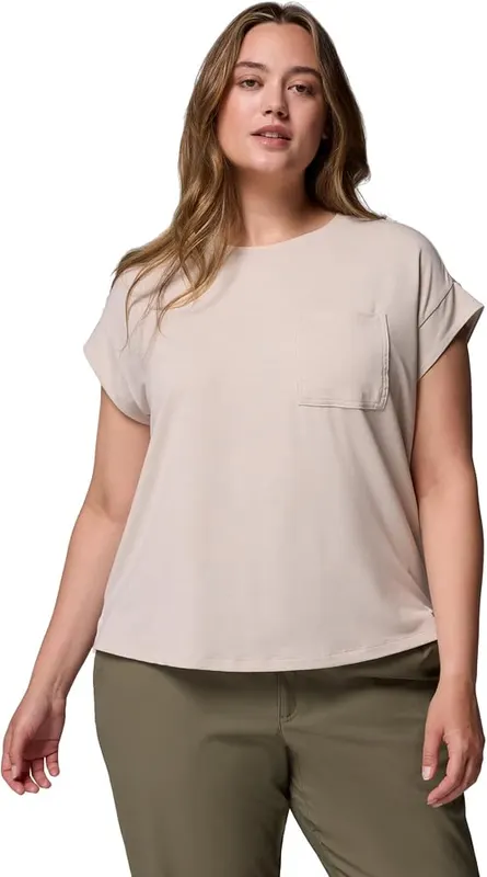 Columbia Womens Daniela Falls Short Sleeve – Extended Sizes