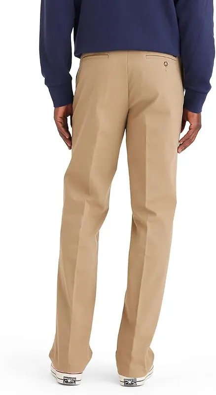 Dockers Men’s Classic Fit Workday Smart 360 – Smart 360 Flex 4-way stretch for maximum flexibility