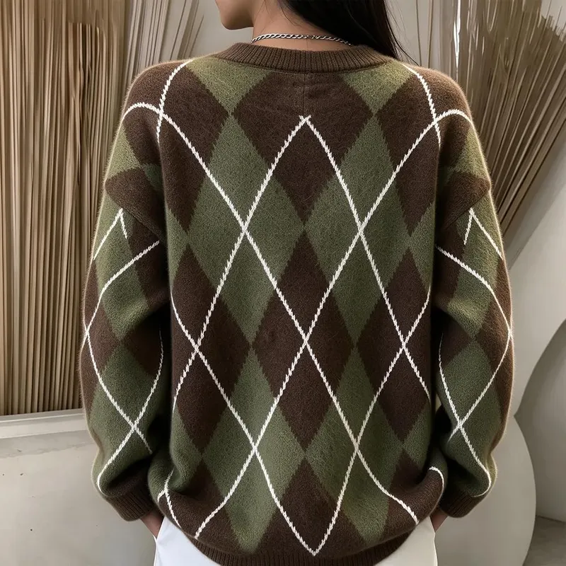 Generic Argyle Sweater D09 Army Green Large – product photo 3 of 3