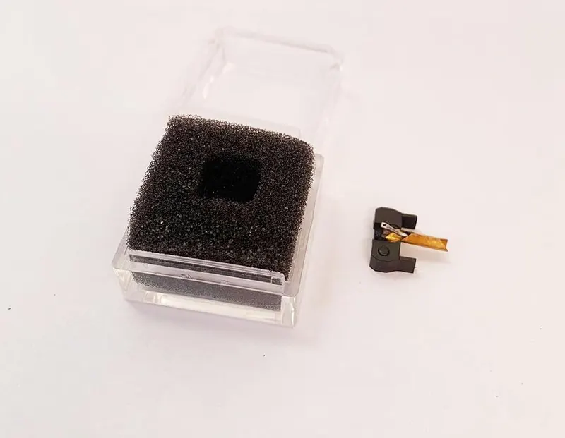 Generic Elliptical Diamond Replacement Stylus Needle – product photo 8 of 9
