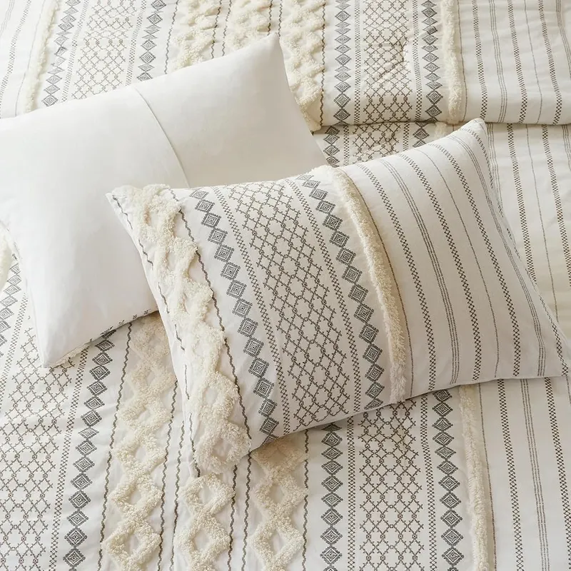 INK+IVY Queen Comforter Set – product photo 8 of 9