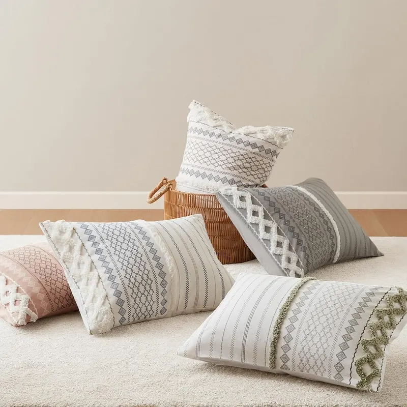 INK+IVY Queen Comforter Set – product photo 9 of 9