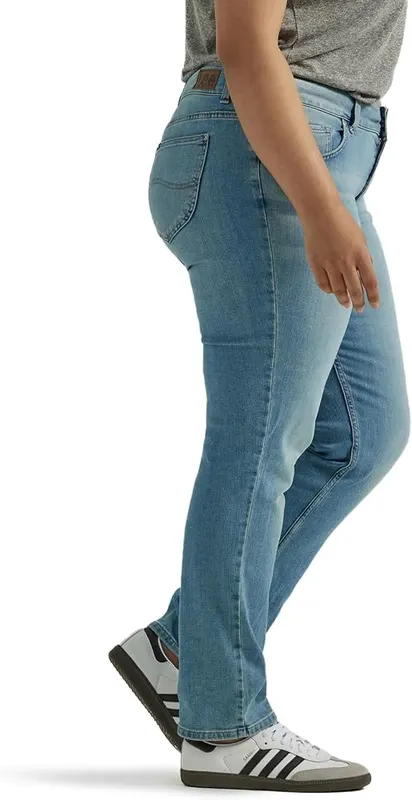 Lee Women’s Plus Size Legendary Mid Rise – Regular Fit