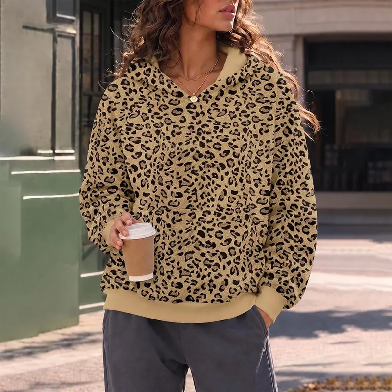 Leopard Hoodie – product photo 3 of 6