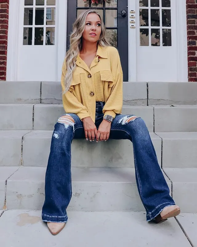LookbookStore Bellbottoms Jeans Outfit – Dark blue denim
