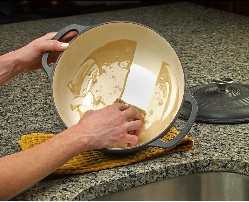Mercer Culinary Enameled Cast Iron Round Dutch Oven – product photo 8 of 9
