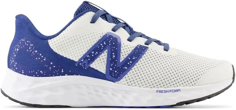 New Balance Kid’s Fresh Foam Arishi V4 Hook – Upper features no-sew overlays for a sleek fit