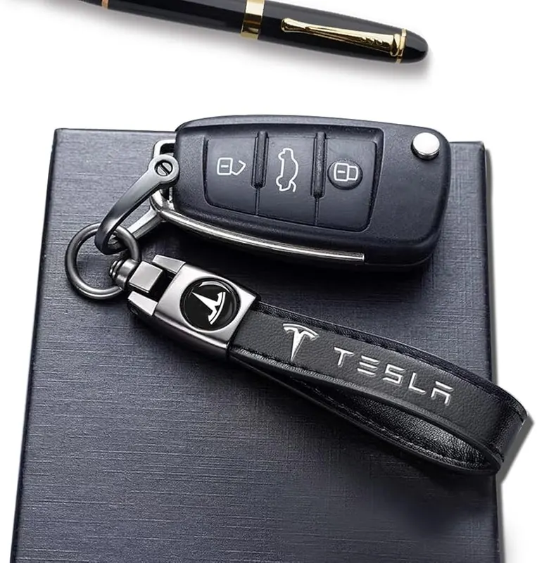 Ninever Genuine Leather Keychain Black-tts – Smooth 360 degree rotating design