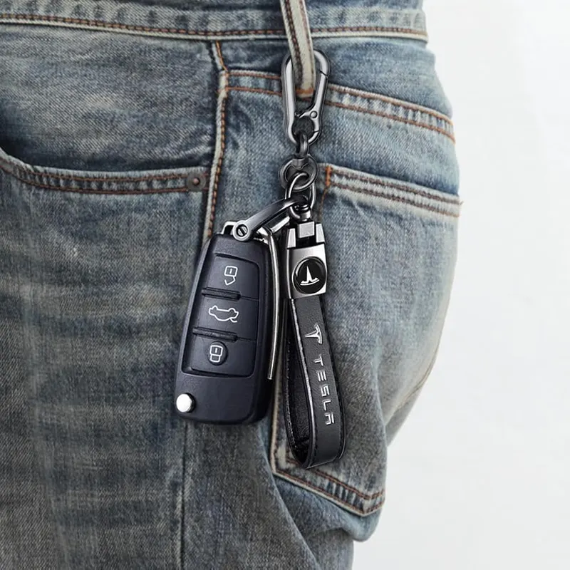 Ninever Genuine Leather Keychain Black-tts – Minimalist and timeless modern aesthetic