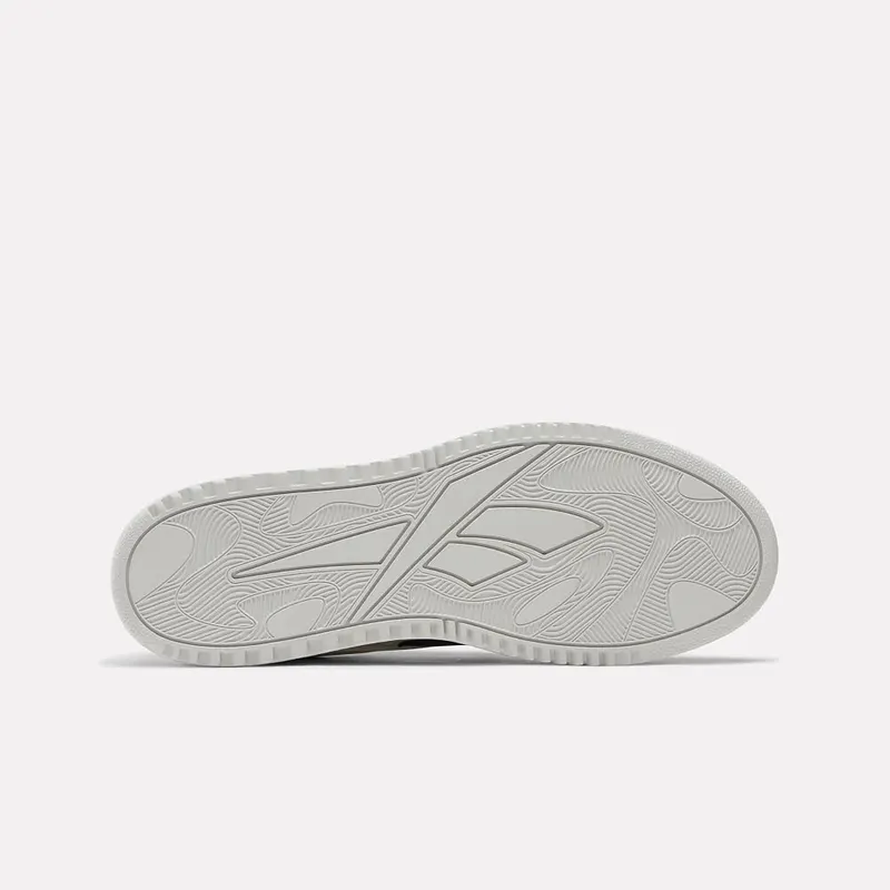 Reebok Unisex ATR Chill Sneaker Women/3.5 – Superior Performance