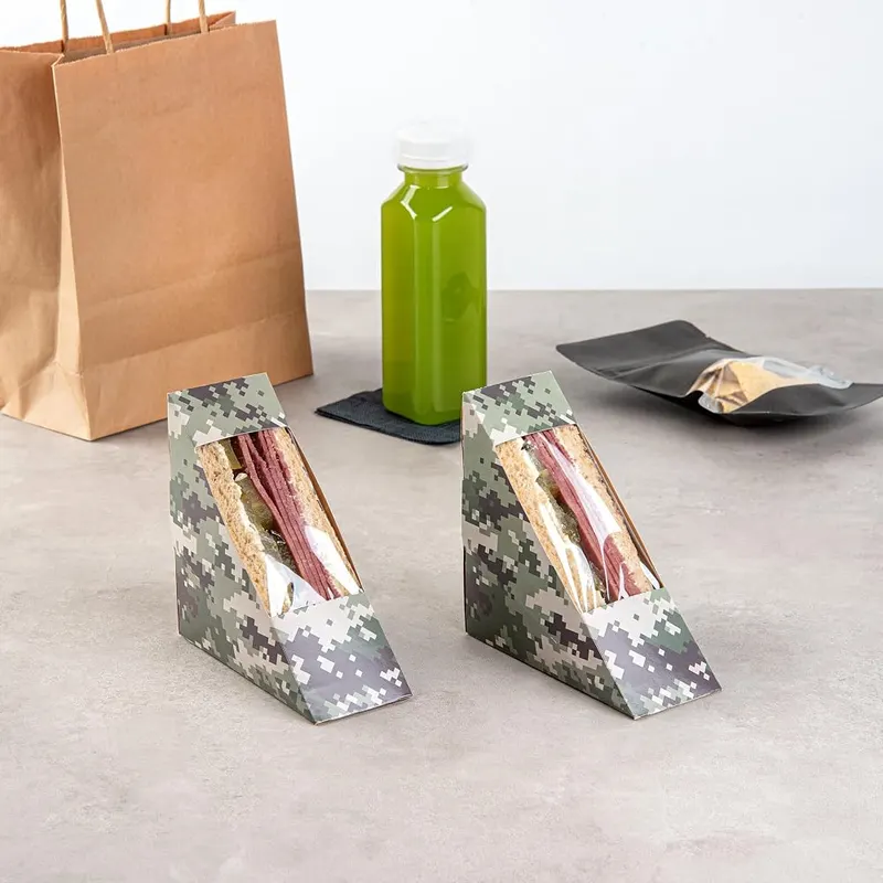 Restaurantware Camouflage Paper Triangle Small Sandwich Box – High-Quality Paper