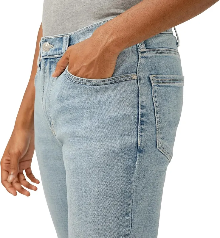 Silver Jeans Co. Men’s Eddie Athletic Fit Tapered – Timeless Appeal