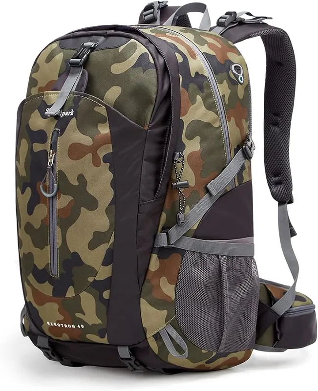 SPEEDPARK 40L Hiking Backpack Camo in Camo