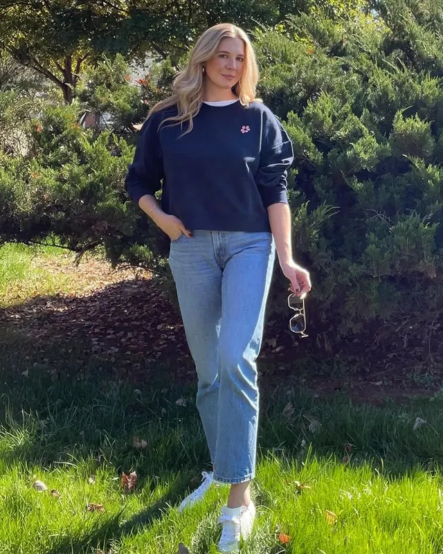Stelle Cropped Sweatshirt Navy – product photo 8 of 8