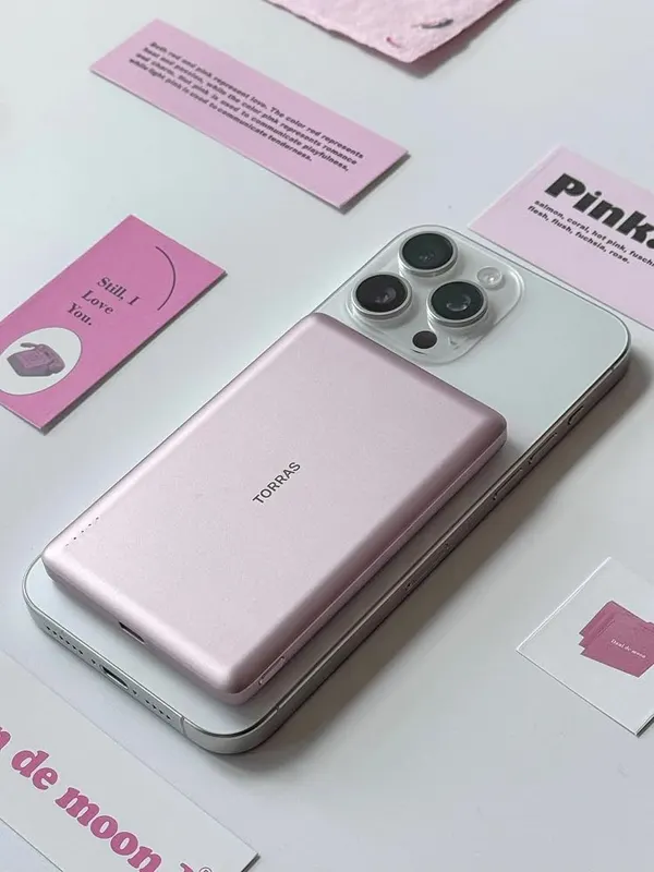 TORRAS MiniMag Power Bank 5000mAh and case – Bundle includes matching protective case