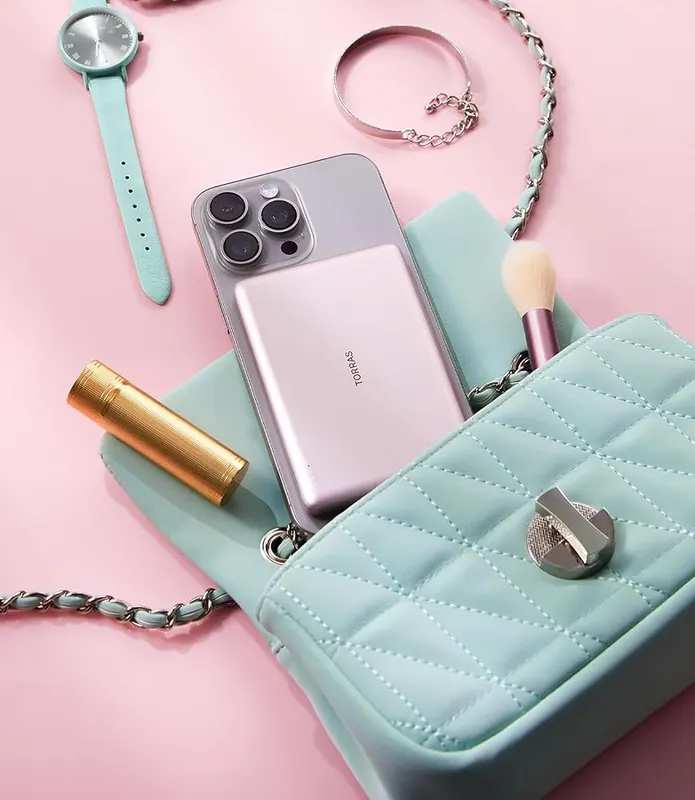 TORRAS MiniMag Power Bank – Universal compatibility with devices