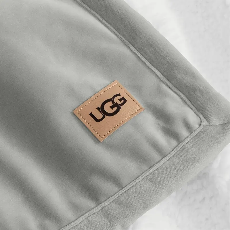 UGG Bliss Fluffy Fleece Throw Blanket – Hypoallergenic and Skin-Friendly