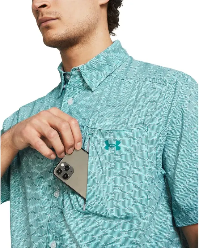 Under Armour Men’s Dockside Short Sleeve T-Shirt – Material wicks sweat & dries really fast