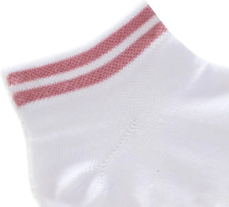 Under Armour Unisex Essential Low Socks 6 Pack – Strategic mesh panels on top of foot