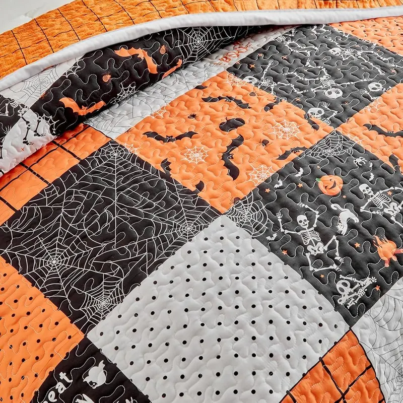 UOZZI BEDDING Halloween Quilt Set King Size Patchwork Style – product photo 8 of 9