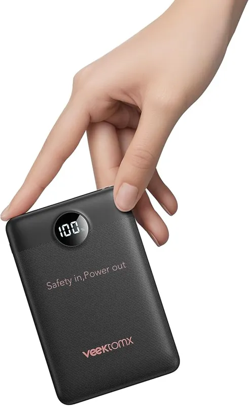VEEKTOMX 10000mAh Mini Power Bank in Black