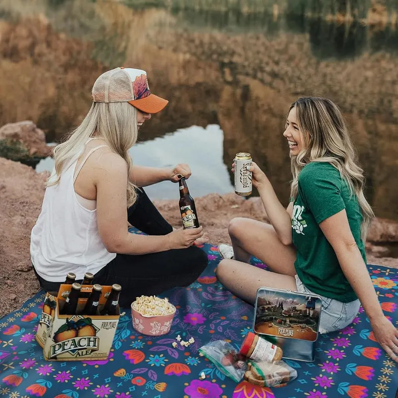 Wruzbxcn Picnic Blankets Extra Large Waterproof 3-Layer – Extra Large & Portable Picnic Blanket
