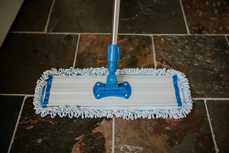 Zflow 18″ Microfiber Dust Mop Pads 2-Pack – product photo 7 of 8